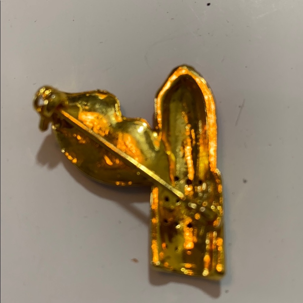 Gold and Red Lipstick and Lips Pin Vintage - Picture 4 of 4